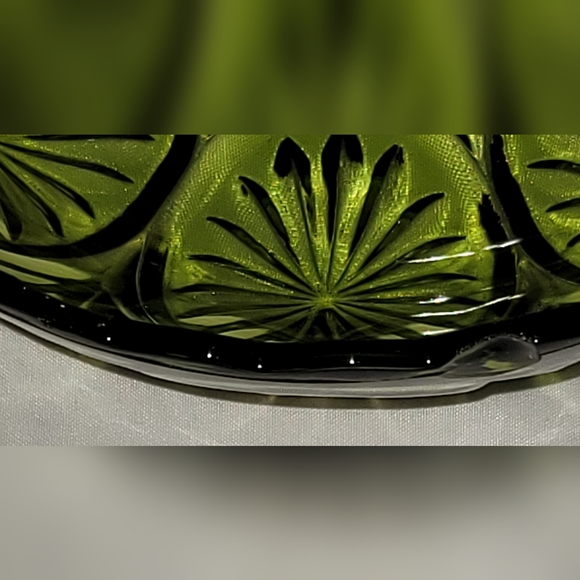 Vintage Anchor Hocking green bowl - Picture 7 of 9